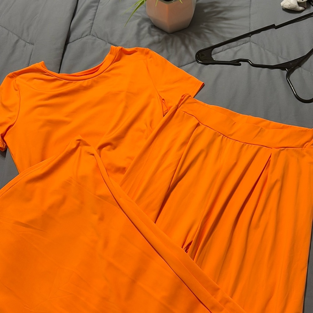 2 pieces set 🧡